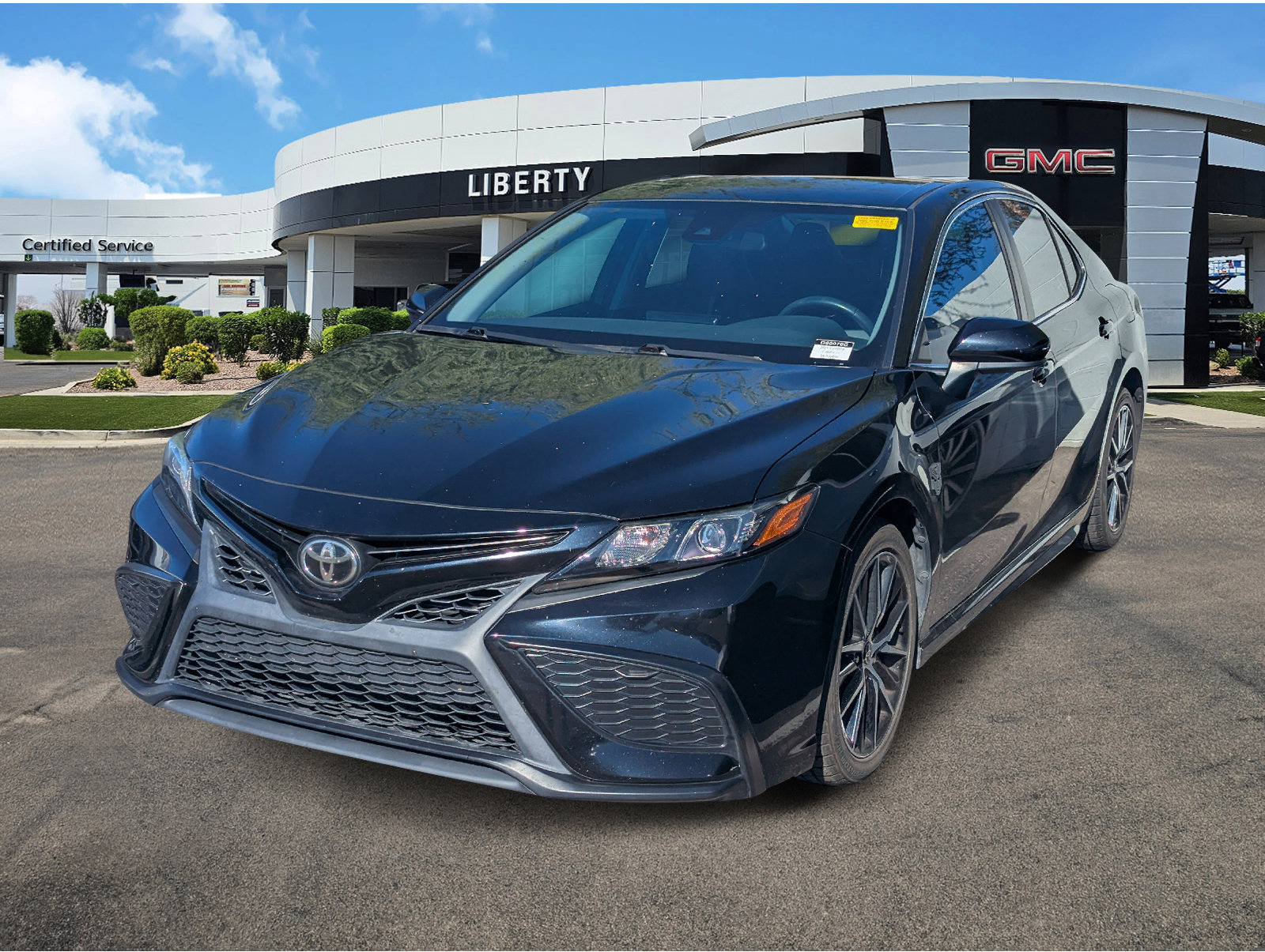 2021 Toyota Camry SE photo 2