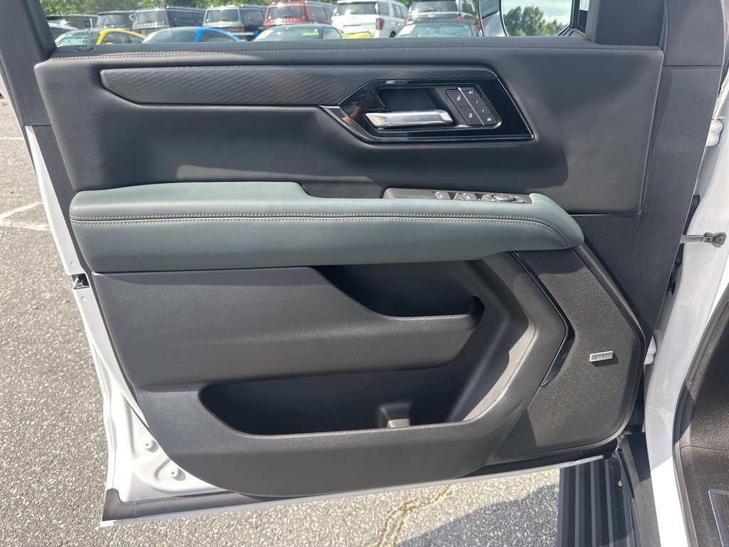 2025 Gmc Yukon AT4 photo 27