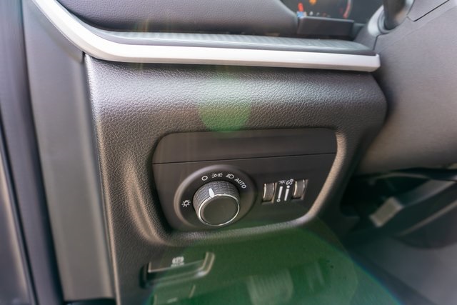 2025 Jeep Grand Cherokee Laredo X photo 13