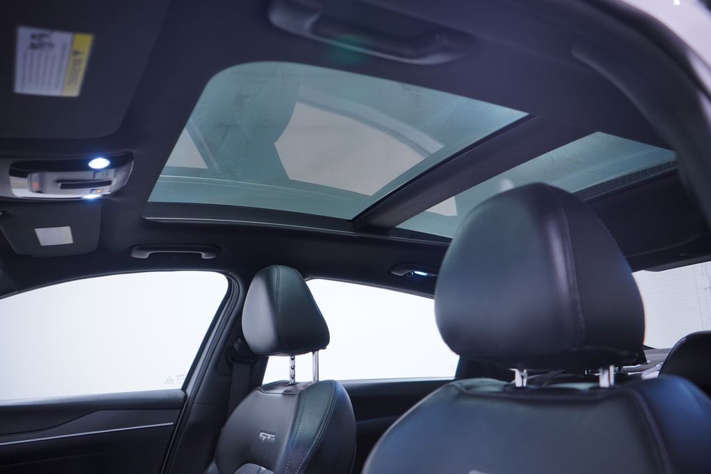 2021 Kia K5 GT-Line photo 8