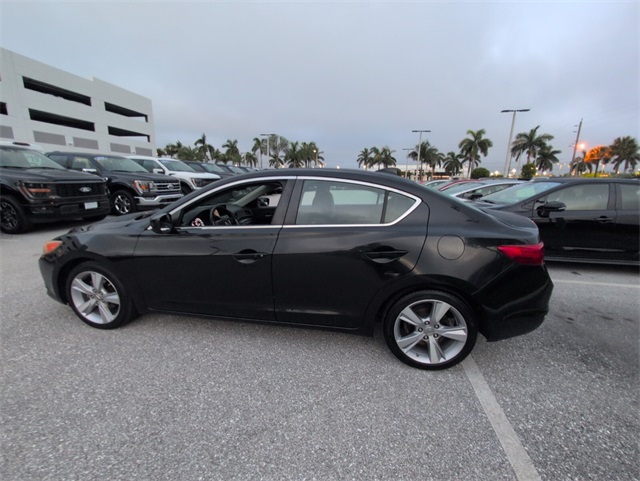 2013 Acura ILX 2.0L Technology photo 10
