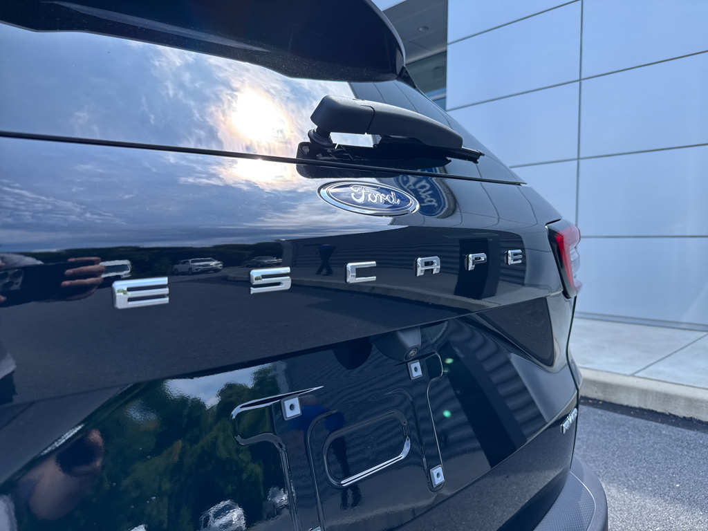 2025 Ford Escape ST-Line photo 21