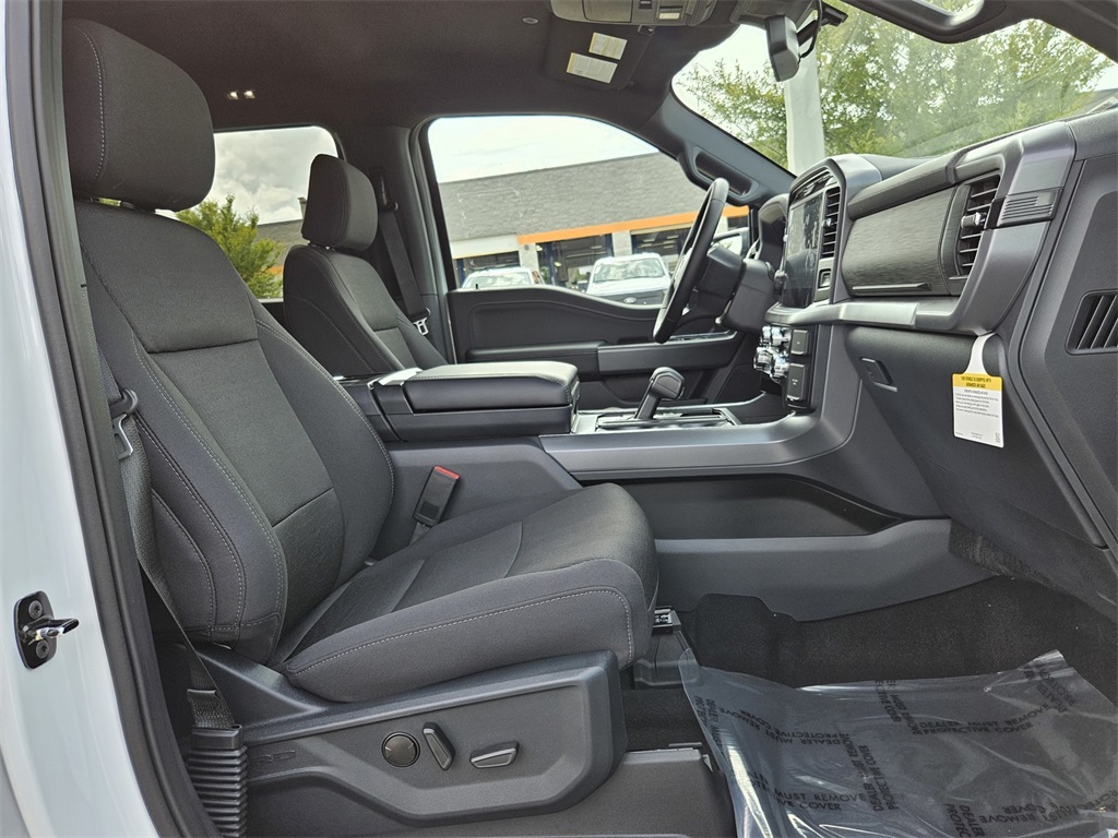 2025 Ford F-150 XLT photo 30