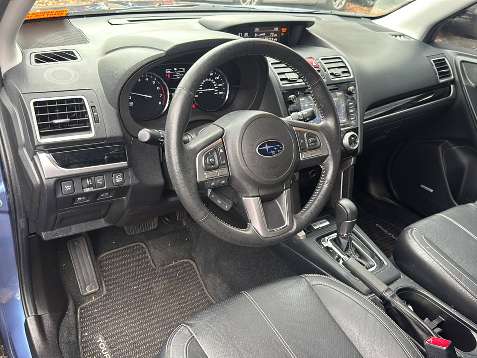 2017 Subaru Forester Touring photo 4