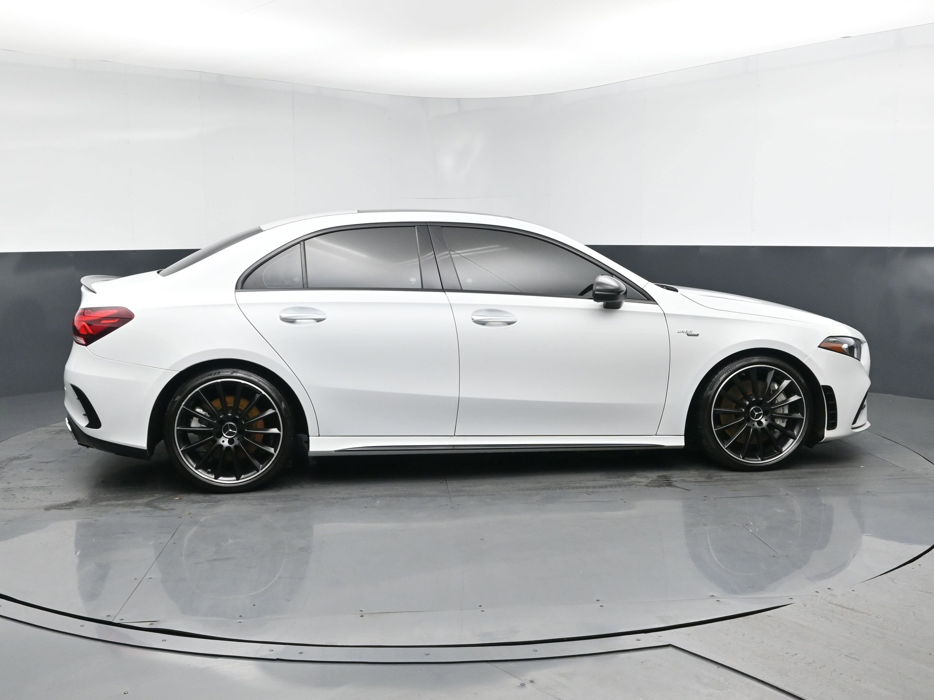 2020 Mercedes Benz A AMG 35 4MATIC photo 3