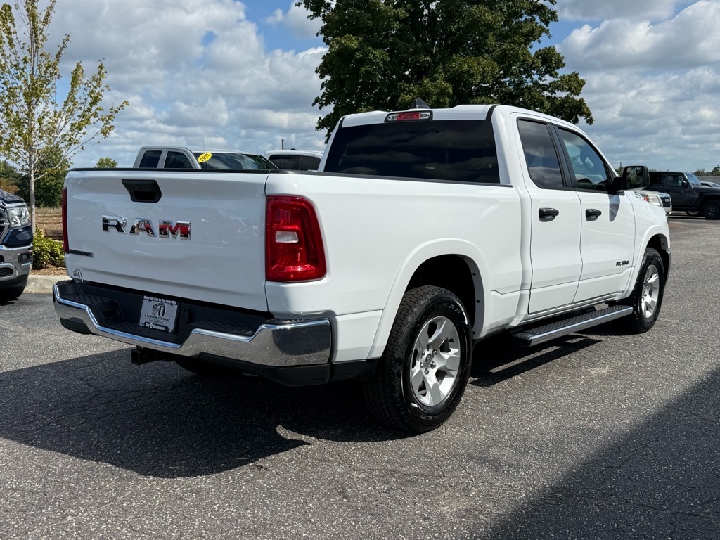 2025 Ram 1500 Big Horn photo 3
