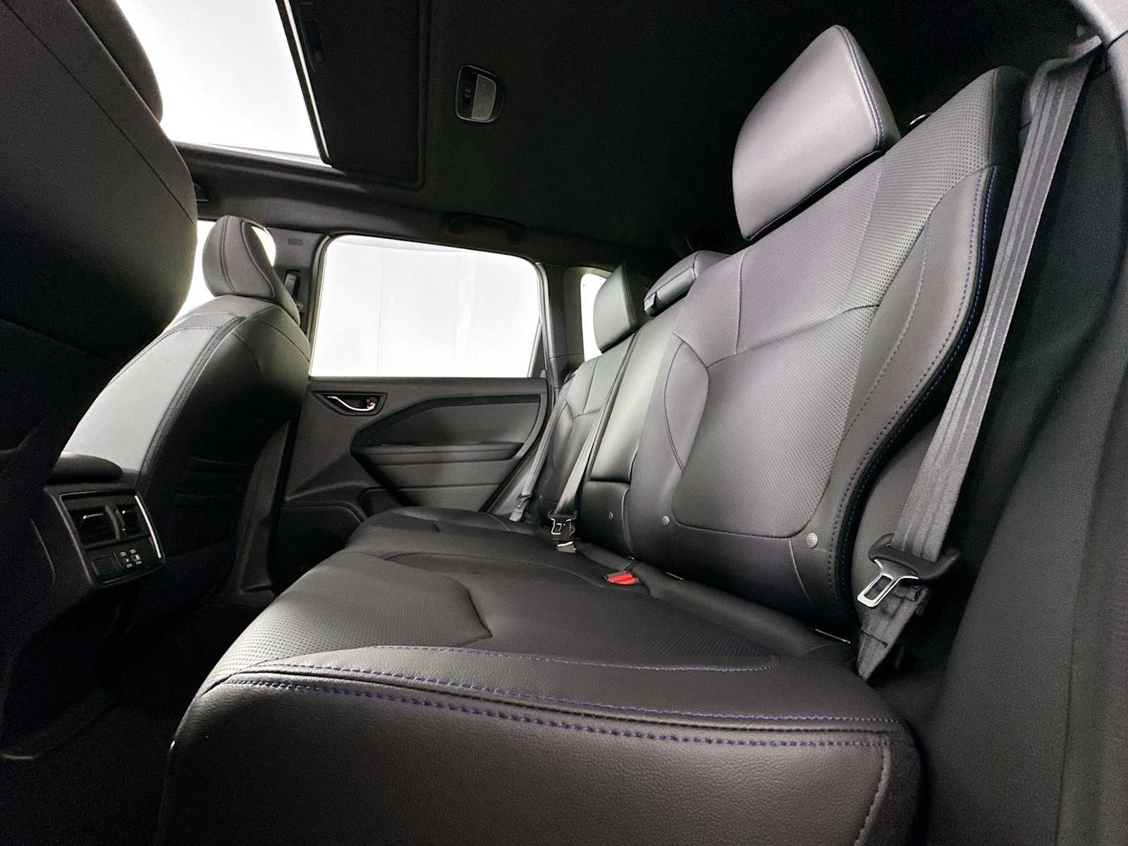 2025 Subaru Forester Limited photo 10