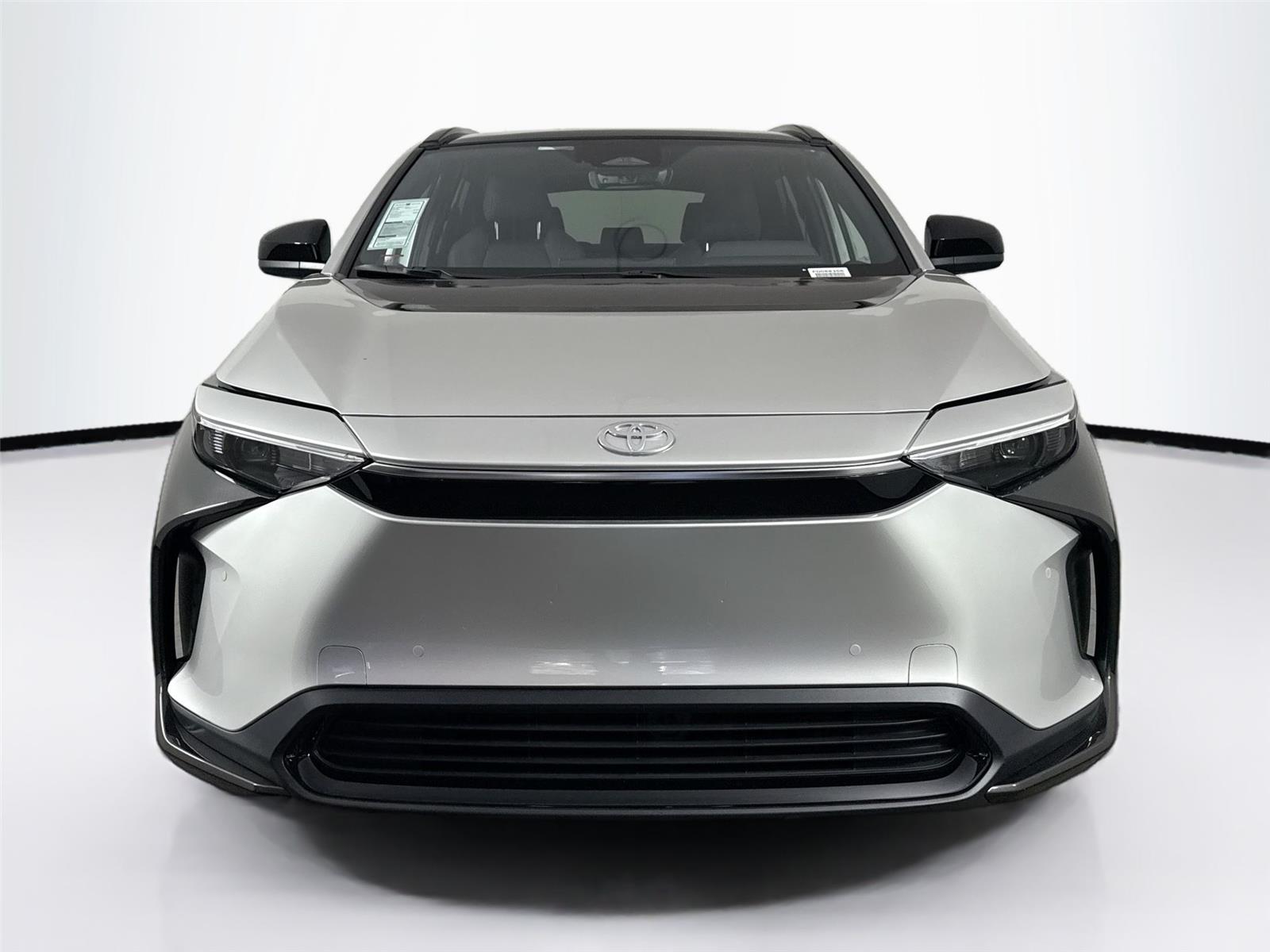 2024 Toyota bZ4X XLE photo 3