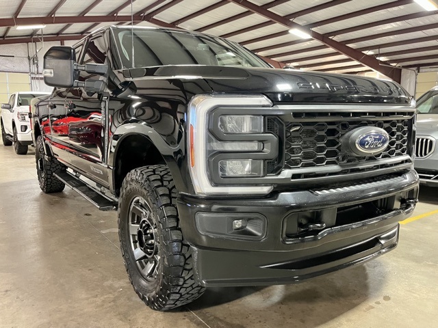 2023 Ford F-250 Super Duty Lariat's photo