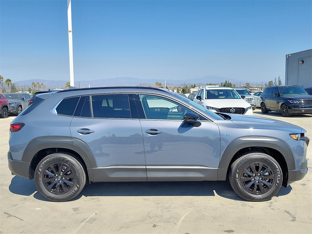 2025 Mazda CX-50 Premium photo 3