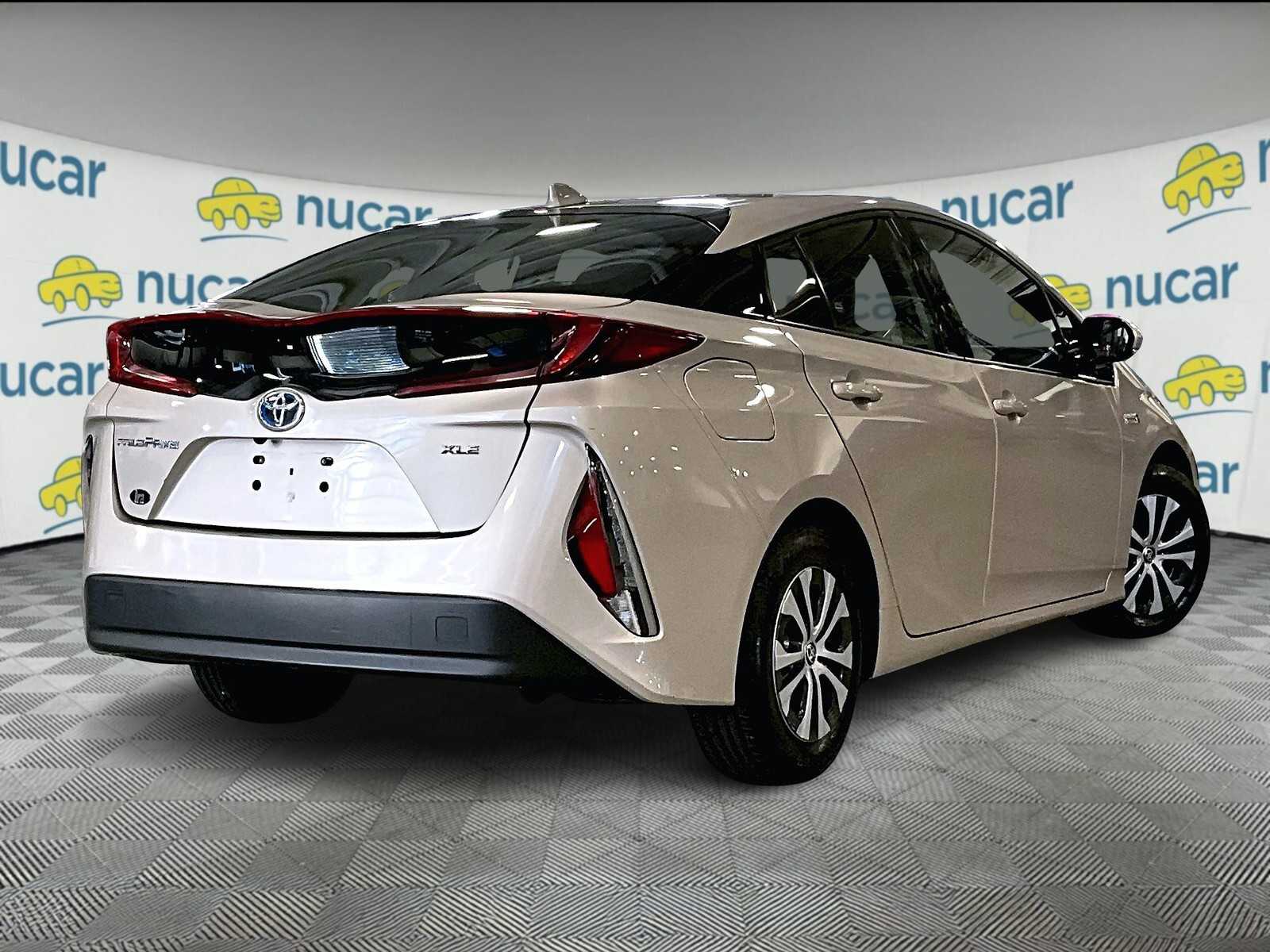 2020 Toyota Prius Prime XLE photo 6
