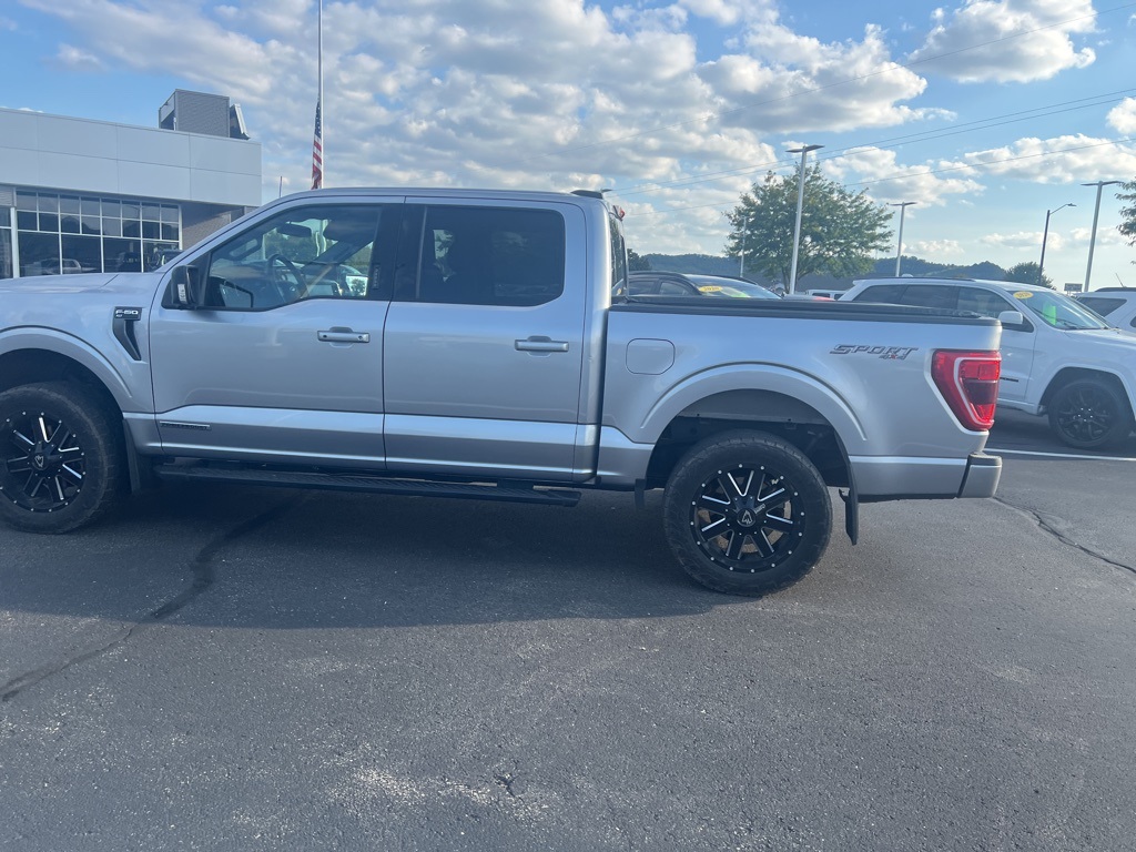 2021 Ford F-150 XLT photo 13