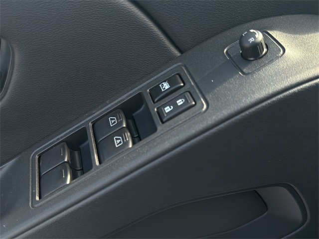 2026 Nissan Frontier Crew Cab SV photo 17