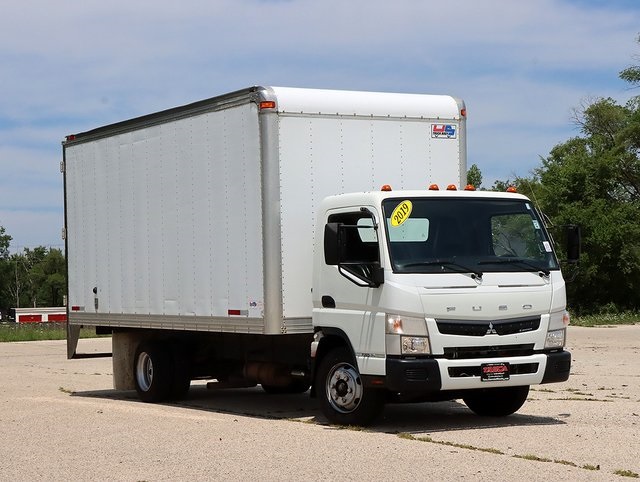 Used 2019  Mitsubishi Feczts 18 Foot Box Truck image 1