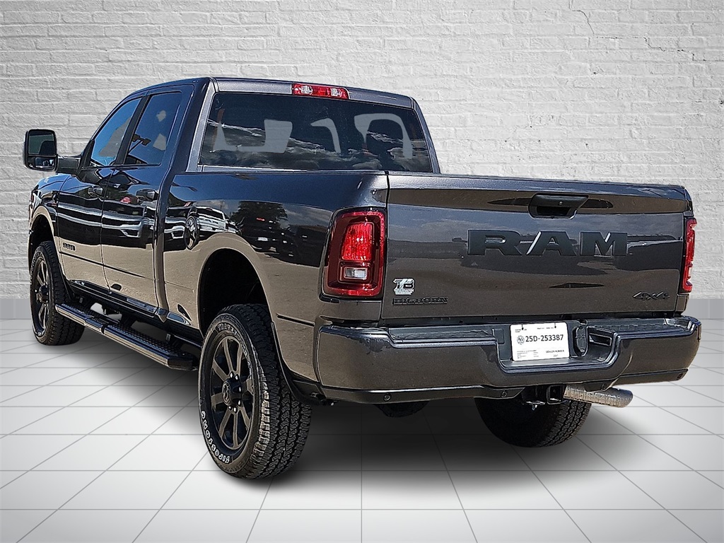 2025 Ram 2500 Big Horn photo 3