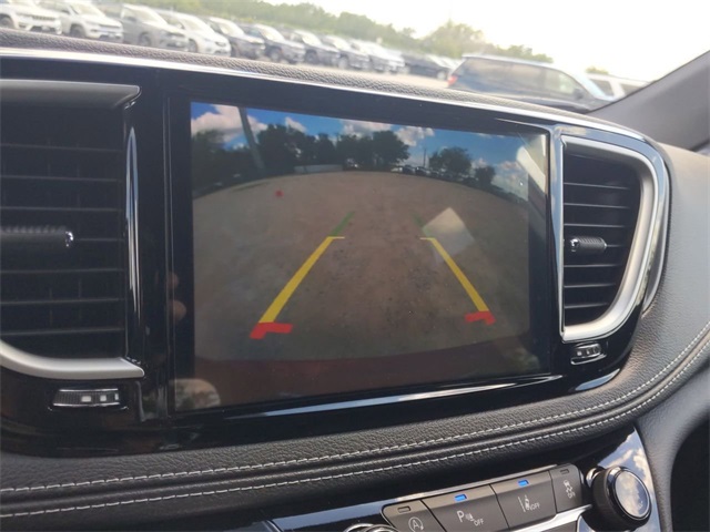 2026 Chrysler Pacifica photo 33