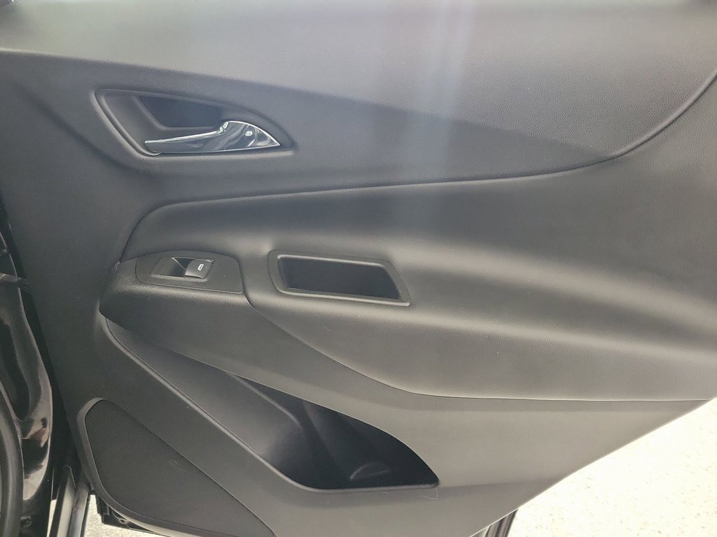2022 Chevrolet Equinox LT photo 18