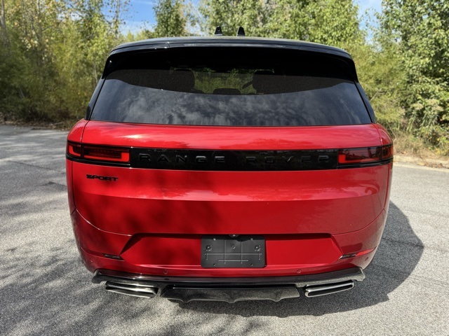 2025 Land Rover Range Rover Sport SE photo 6