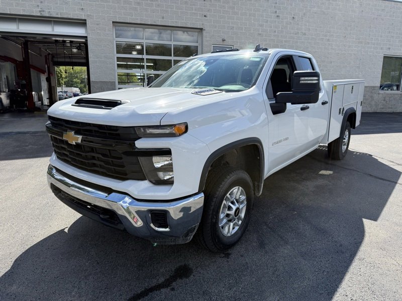 2025 Chevrolet Silverado 2500HD Work Truck photo 3