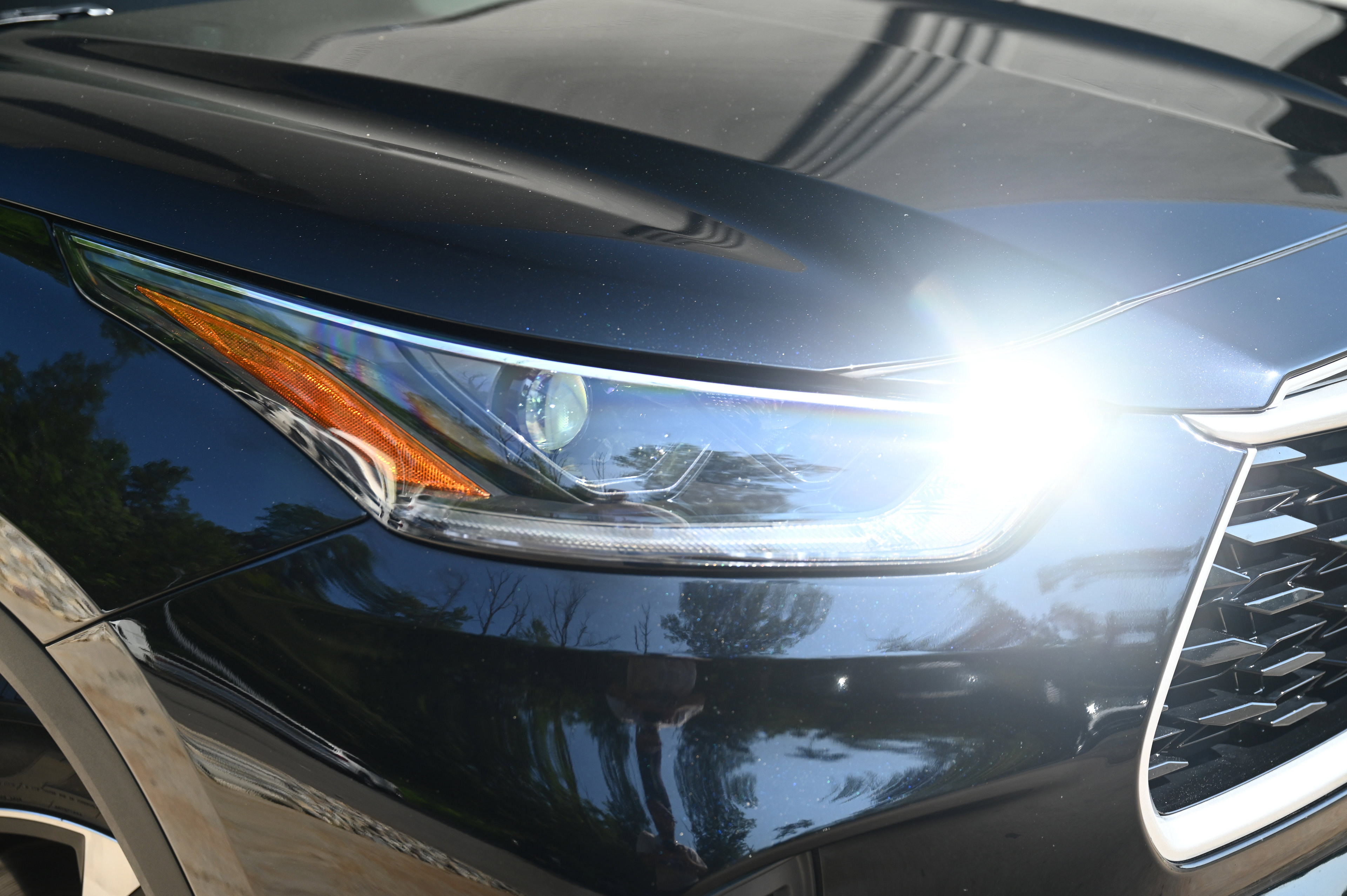 2021 Toyota Highlander XLE photo 4