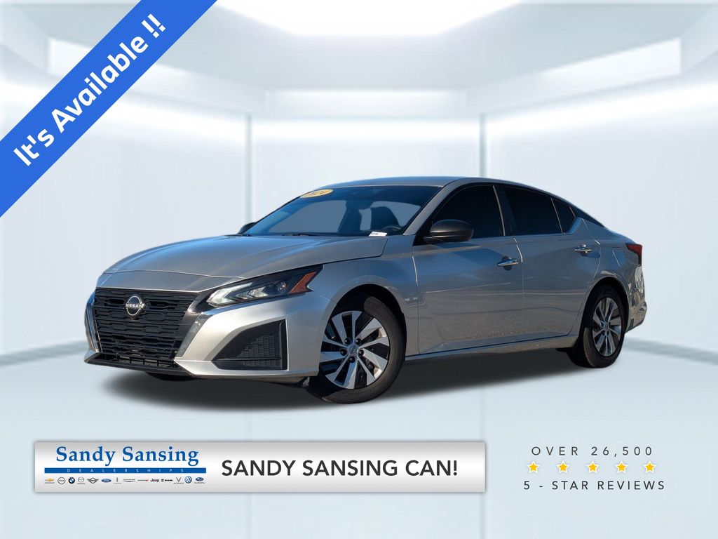 2024 Nissan Altima S's photo