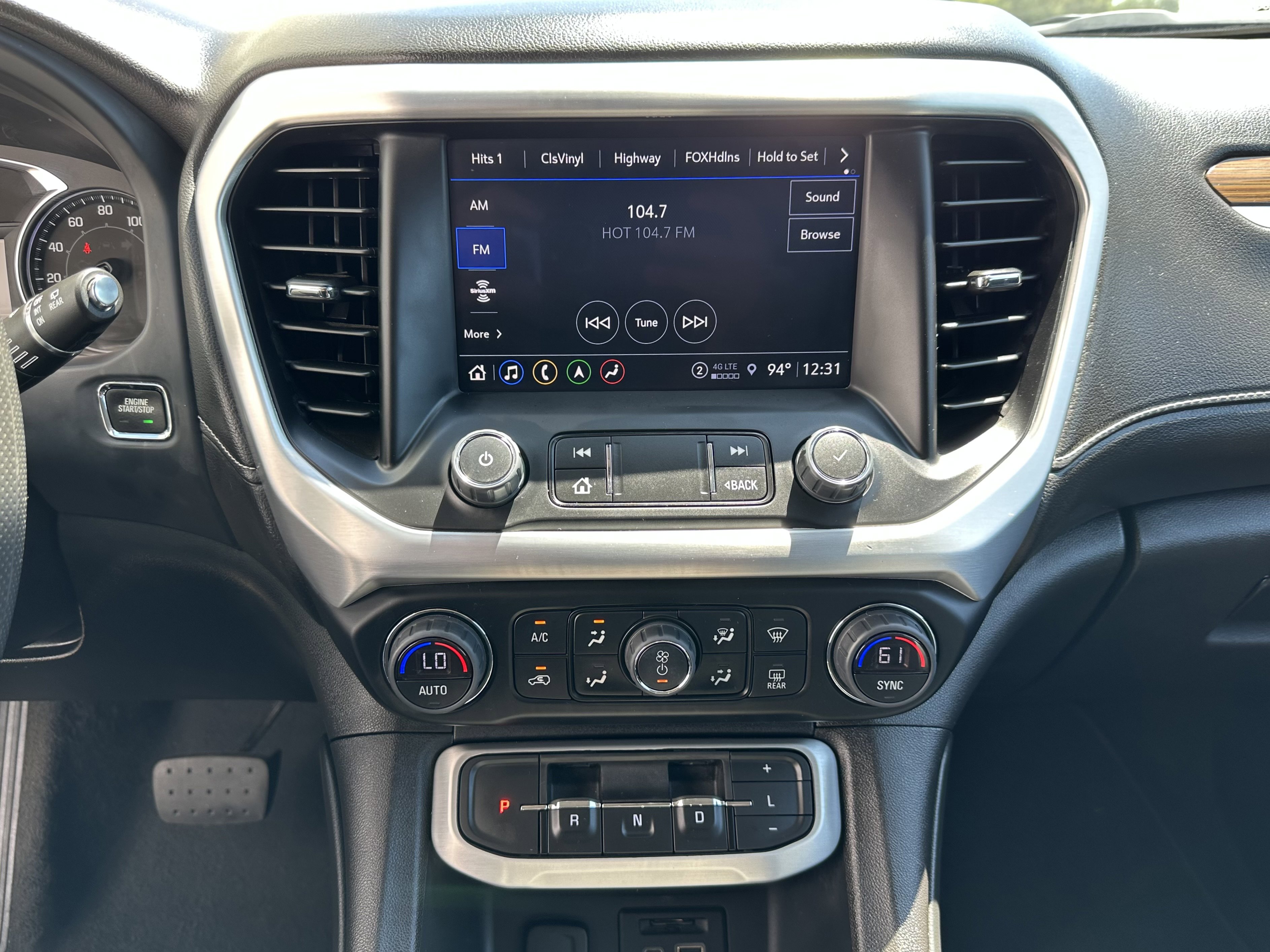 2023 Gmc Acadia SLE photo 4