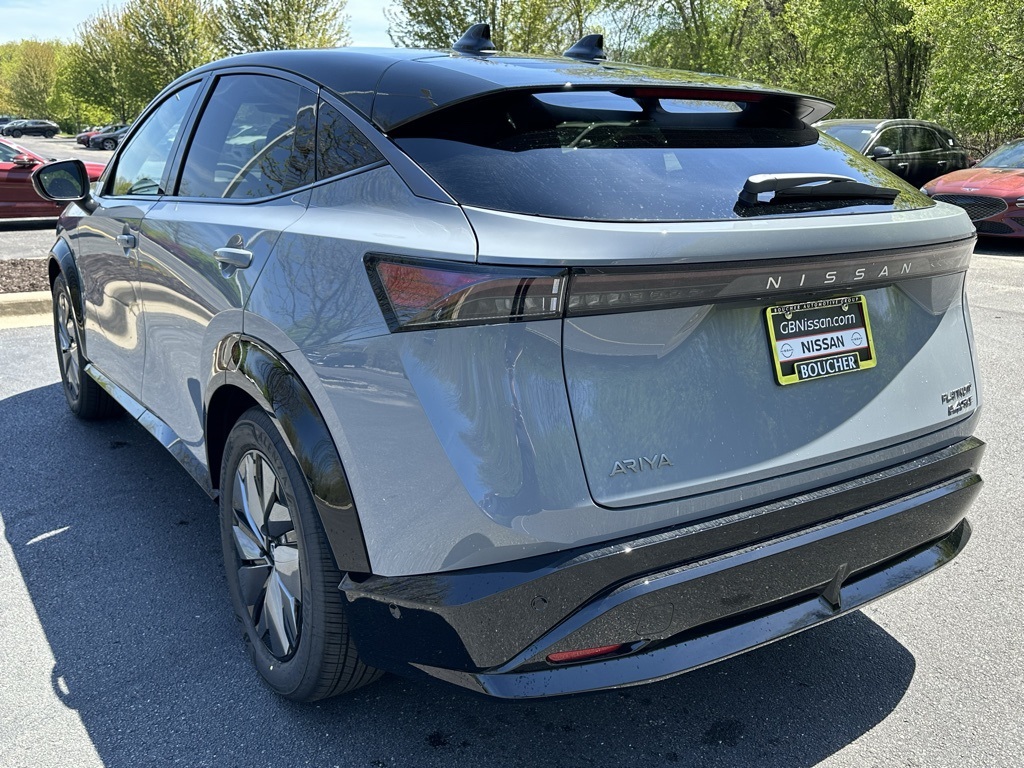 2025 Nissan ARIYA Platinum photo 6
