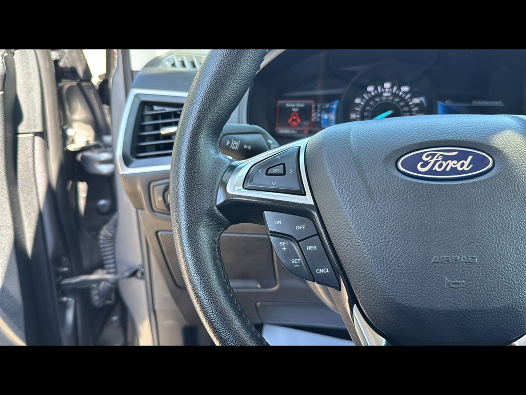 2023 Ford Edge SEL photo 11