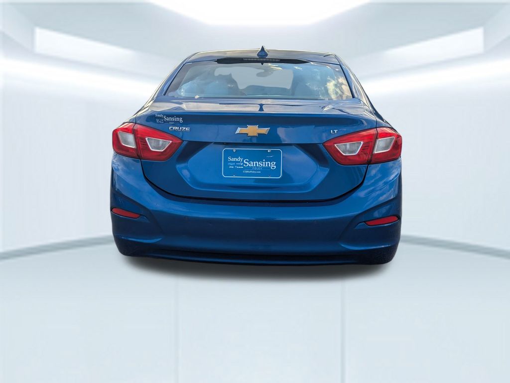 2016 Chevrolet Cruze LT photo 3