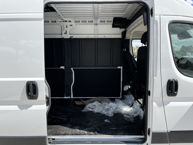 2025 Ram ProMaster 2500 Cargo Van photo 3