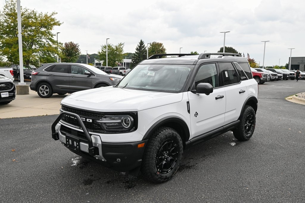 2025 Ford Bronco Sport Outer Banks photo 4
