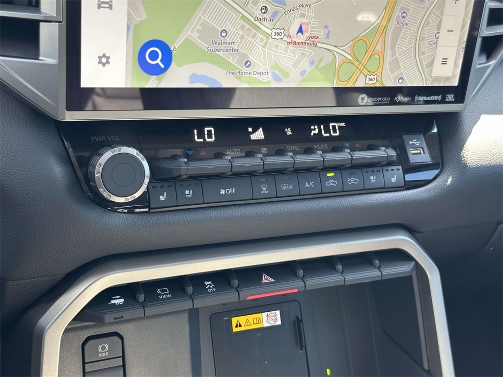 2024 Toyota Tundra Limited CrewMax photo 4