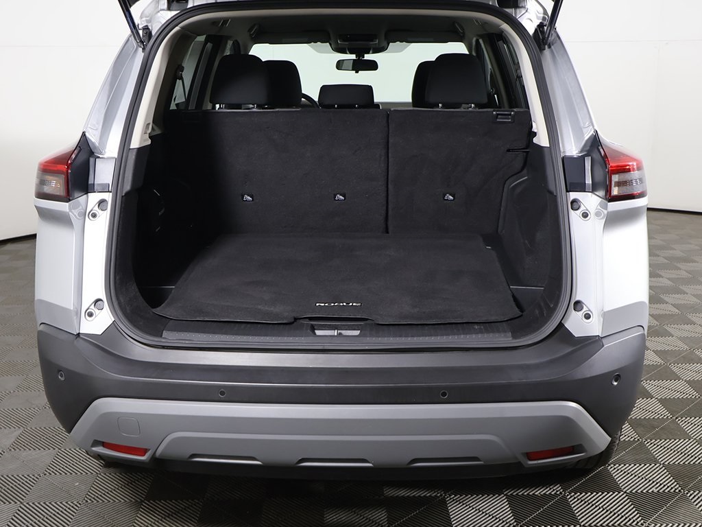 2023 Nissan Rogue SV photo 10