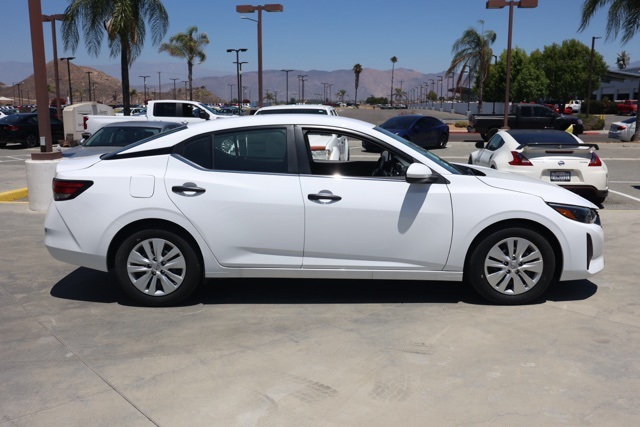 2025 Nissan Sentra S photo 2