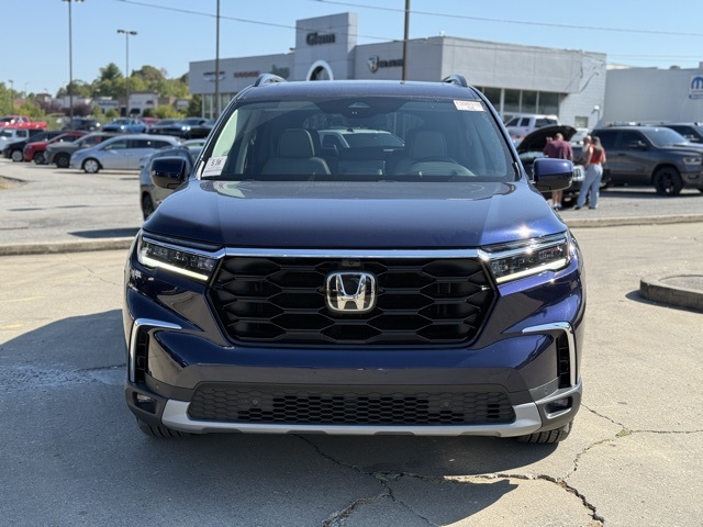 2023 Honda Pilot Elite photo 3