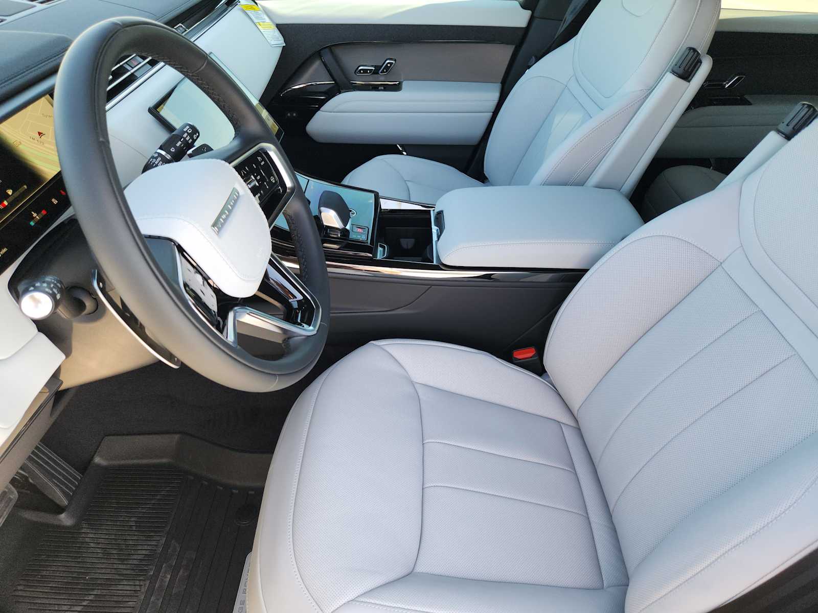 2025 Land Rover Range Rover Sport SE photo 11
