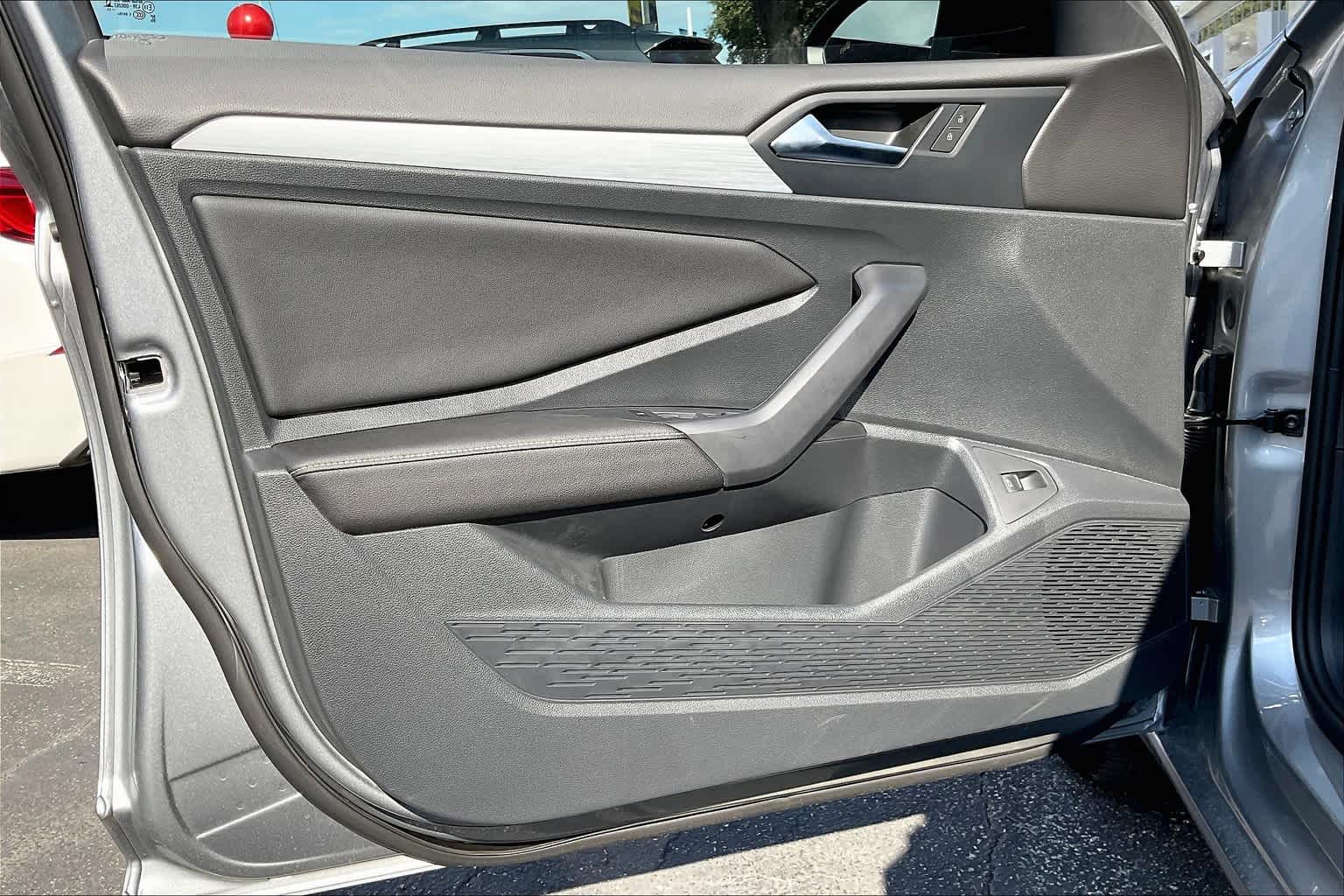 2025 Volkswagen Jetta 1.5T Sport photo 10