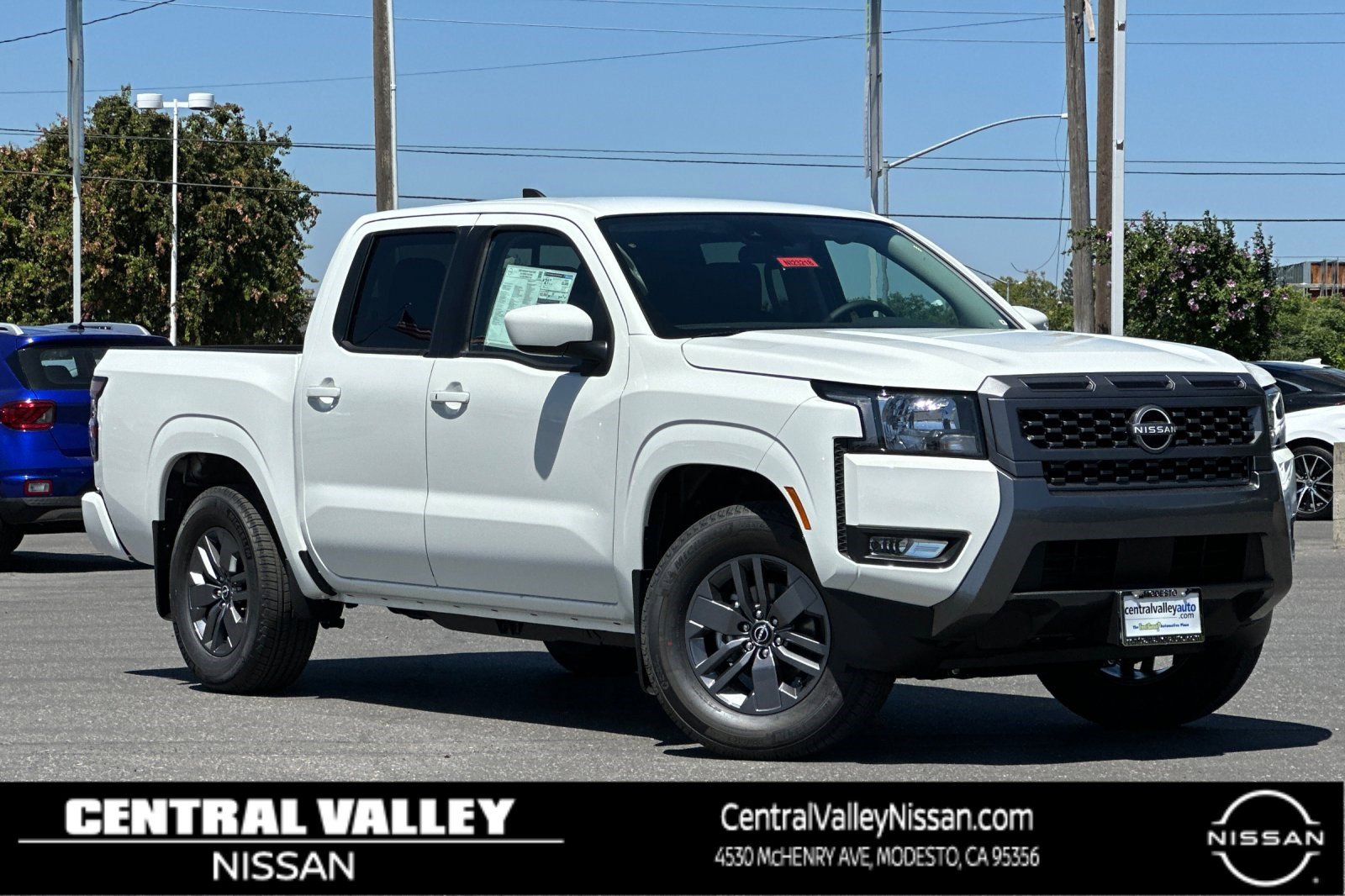2025 Nissan Frontier SV's photo