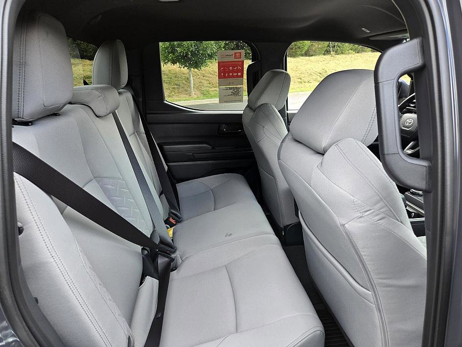 2025 Toyota Tacoma SR5 photo 15