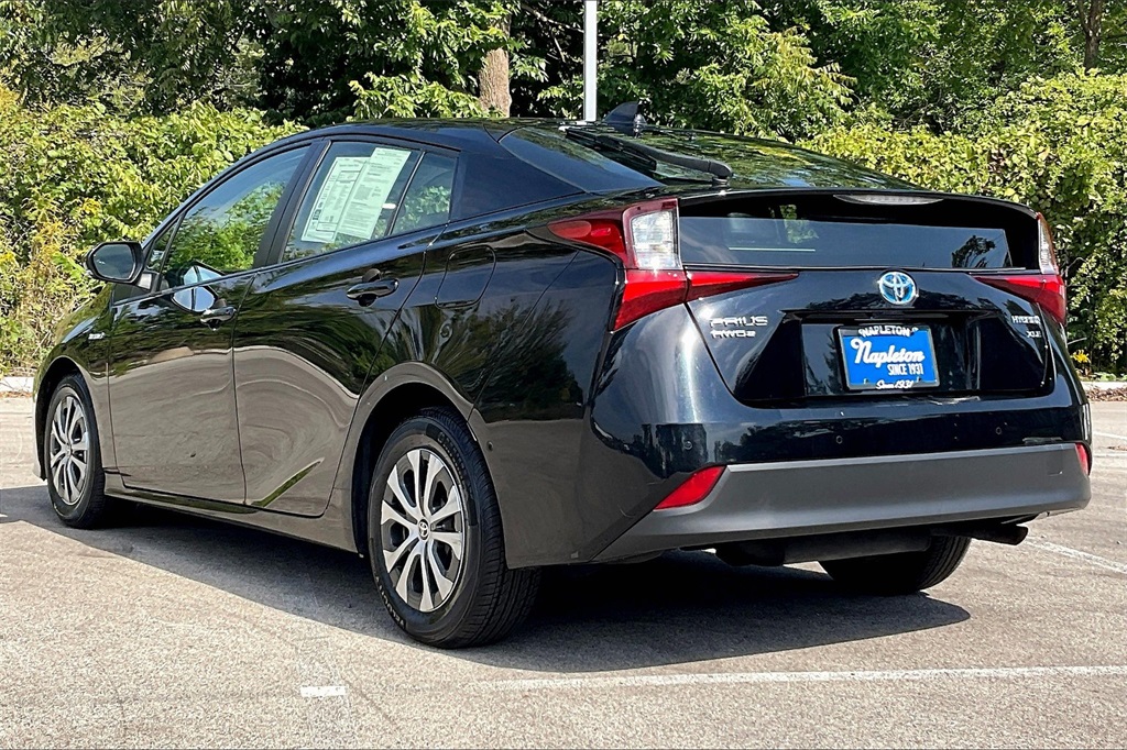 2021 Toyota Prius XLE AWD-e photo 10