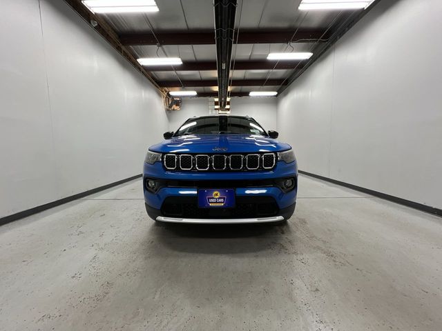 2023 Jeep Compass Limited photo 3