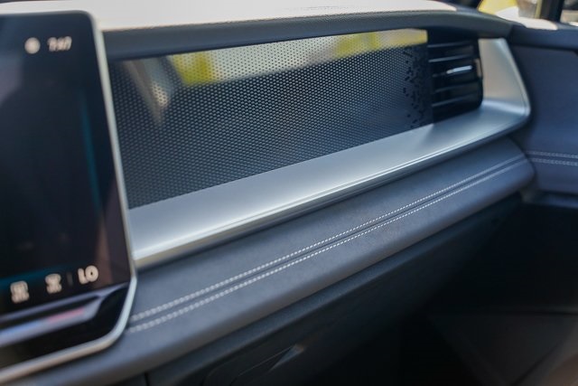 2025 Volkswagen Tiguan SE R-Line Black photo 21