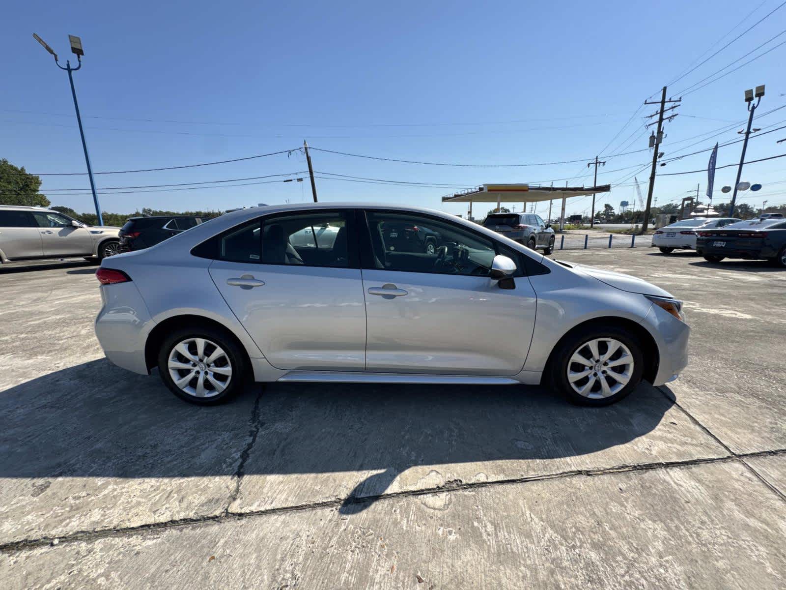 2024 Toyota Corolla LE photo 7