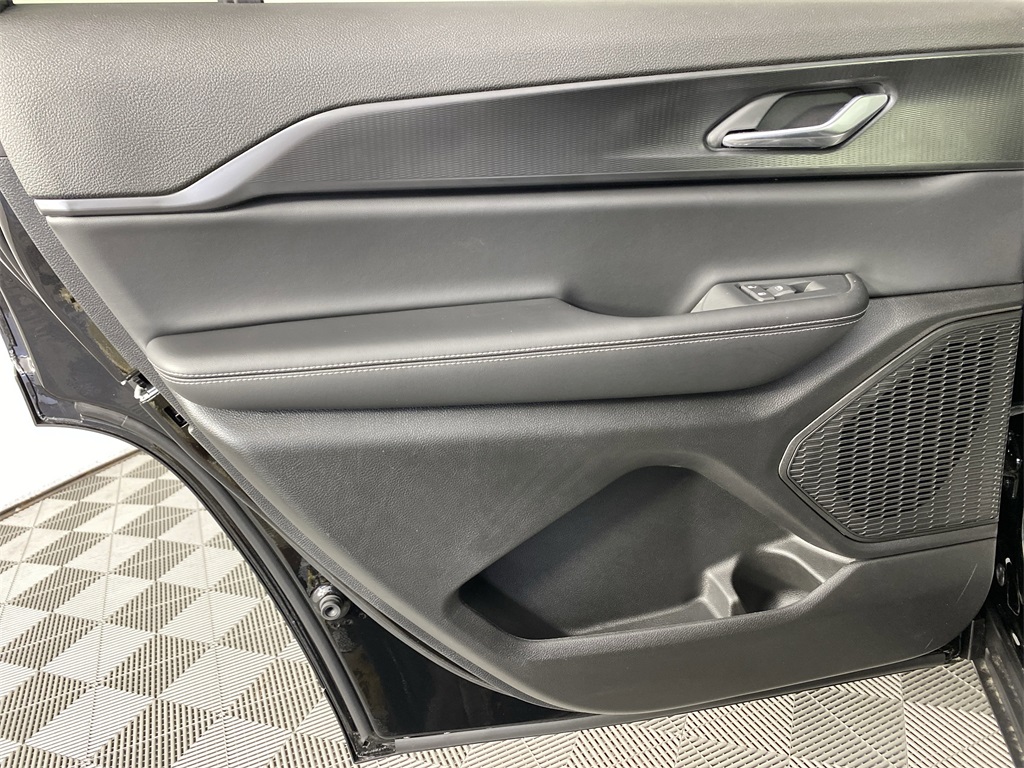 2025 Jeep Grand Cherokee Altitude X photo 28
