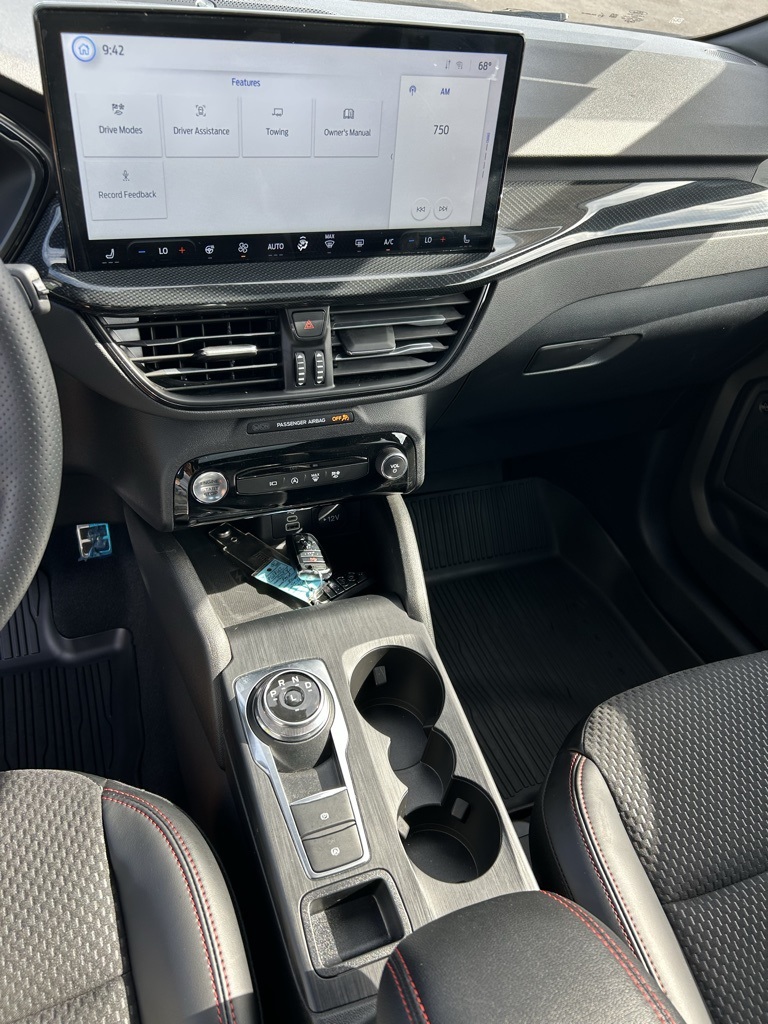 2024 Ford Escape ST-Line Select photo 18