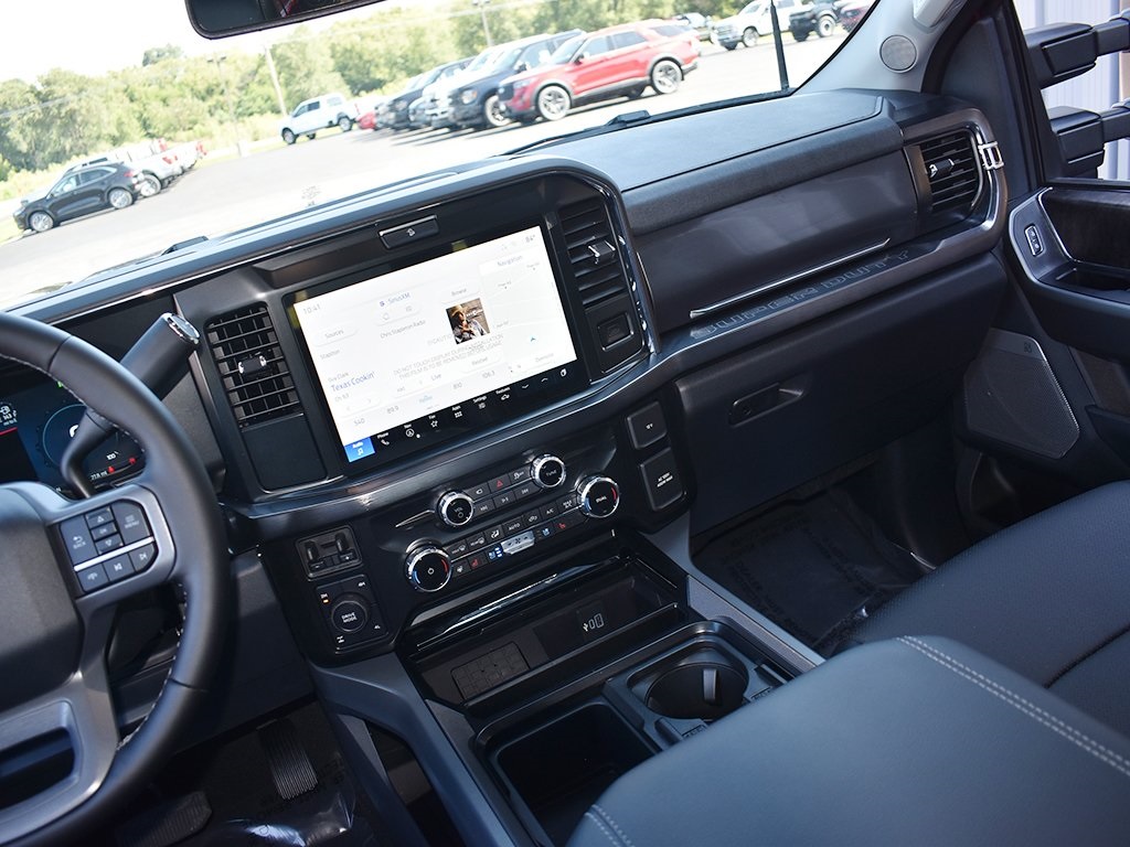 2026 Ford F-350 Lariat photo 18
