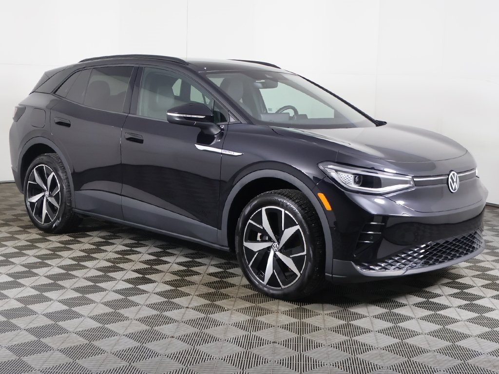 Used 2024 Volkswagen ID.4 PRO S with VIN 1V2WSPE80RC012980 for sale in Akron, OH