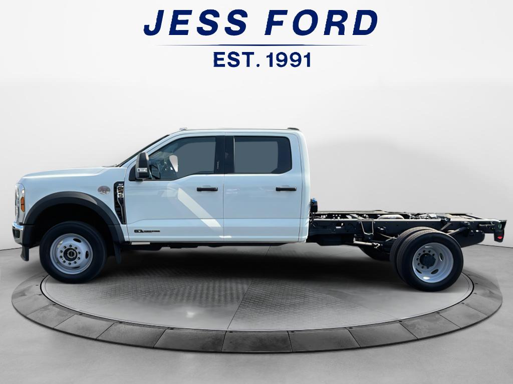 2024 Ford F-450 XLT photo 2