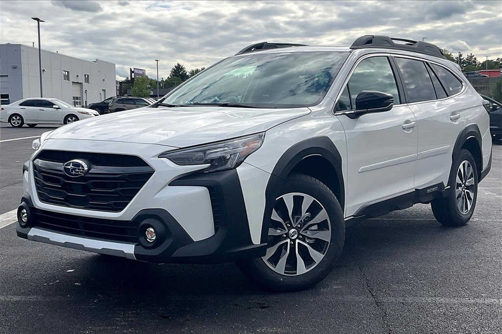 2025 Subaru Outback Limited photo 2