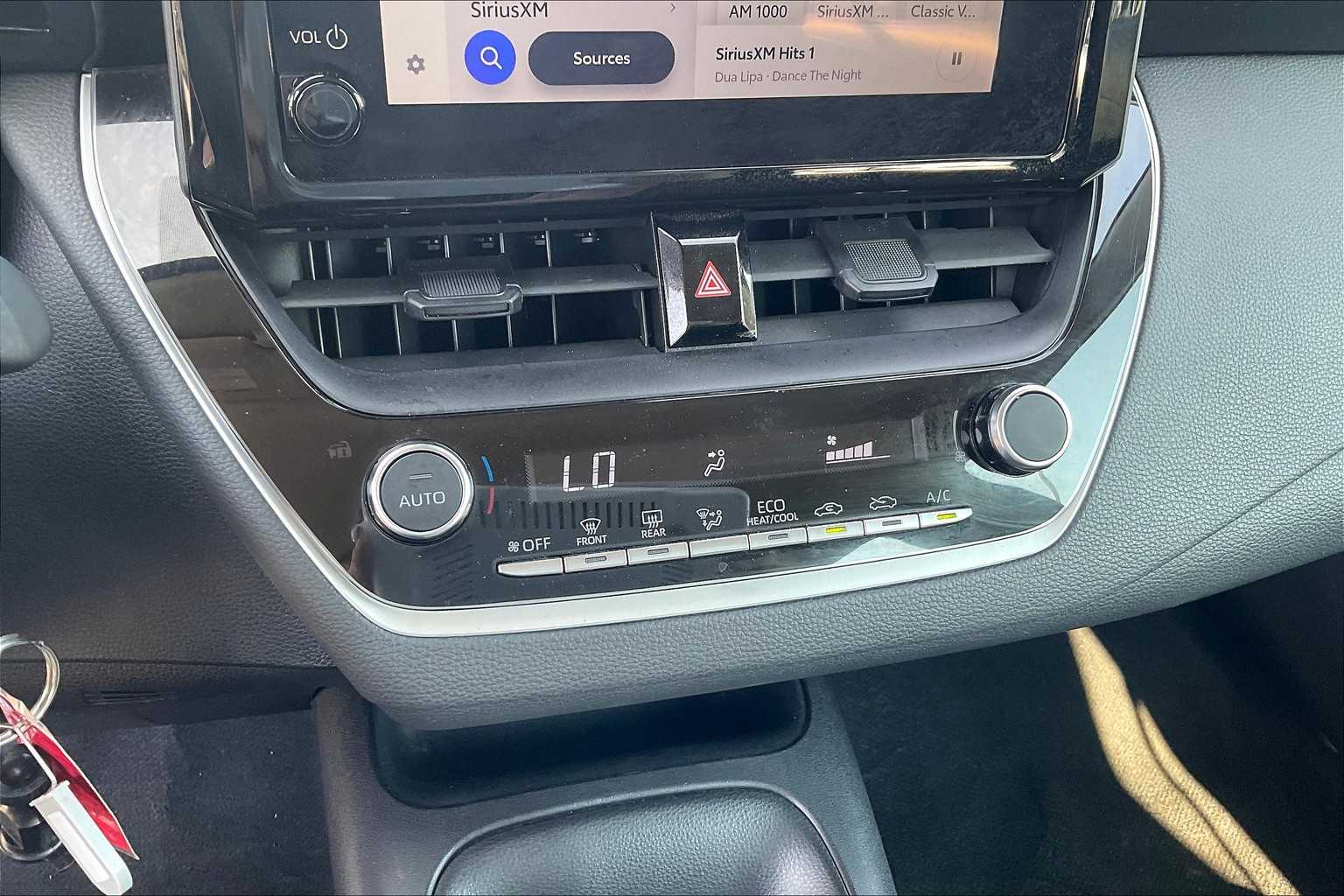 2024 Toyota Corolla LE photo 29